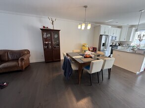 8 Brentwood Cir in Danbury, CT - Building Photo - Building Photo