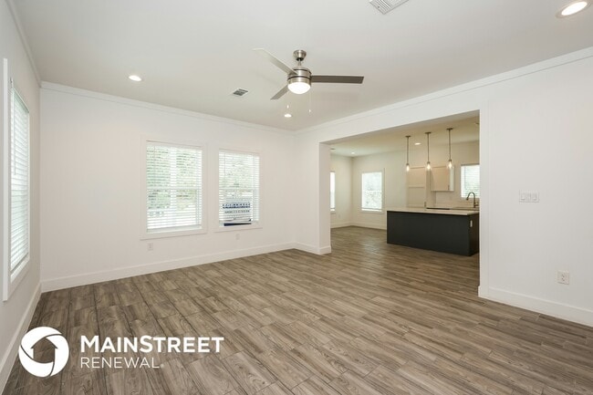 2910 Wilhurt Ave in Dallas, TX - Building Photo - Building Photo