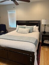 1013 NE Mustang Dr in Andrews, TX - Foto de edificio - Building Photo