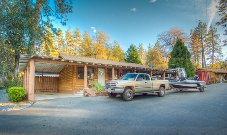 Fawndale Lodge & RV Resort in Redding, CA - Building Photo