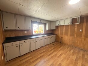 754 N Sharpsville Ave in Sharon, PA - Building Photo - Building Photo