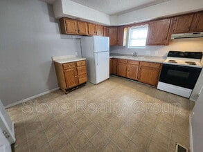 731 Walnut St in Clinton, IN - Building Photo - Building Photo