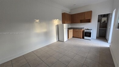 950 NW 149th Terrace in Miami, FL - Building Photo - Building Photo