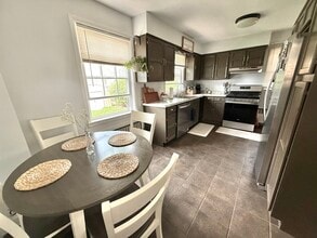 60 E Maltbie Ave, Unit Suffern in Suffern, NY - Building Photo - Building Photo