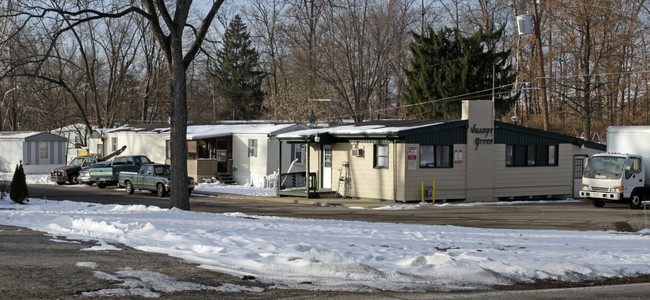 Village Green in Cincinnati, OH - Building Photo - Building Photo