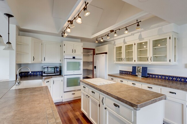 property at 207 NW Coveland St