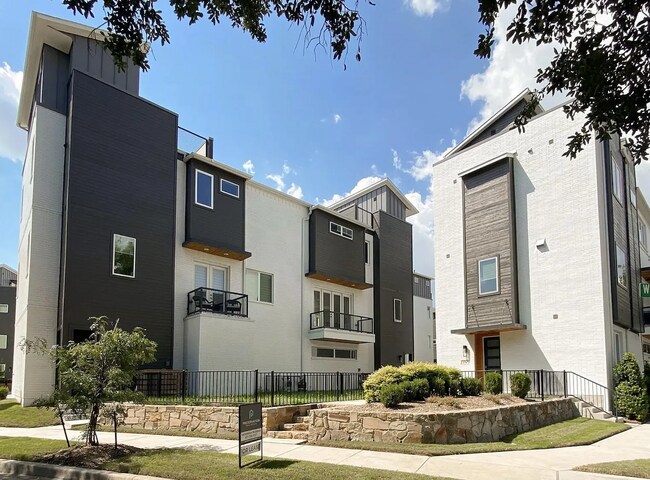 property at 2832 Wingate St