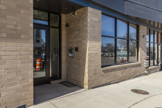 3Twenty Apartments in Madison, WI - Foto de edificio - Building Photo