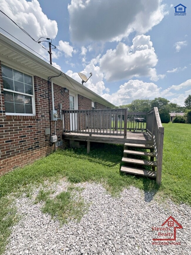 205 Bermuda Dr in McMinnville, TN - Building Photo - Building Photo