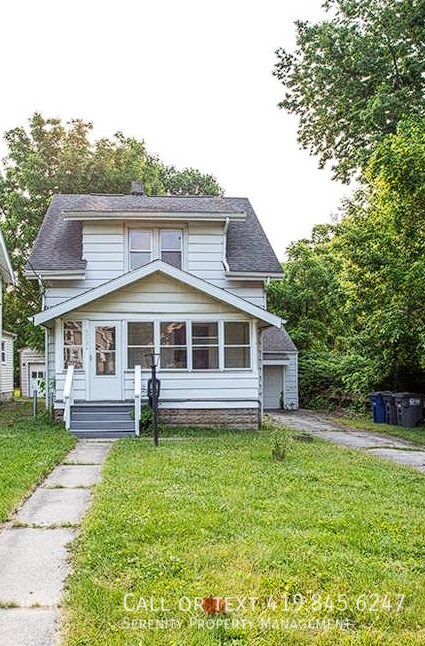 3726 Lockwood Ave in Toledo, OH - Building Photo