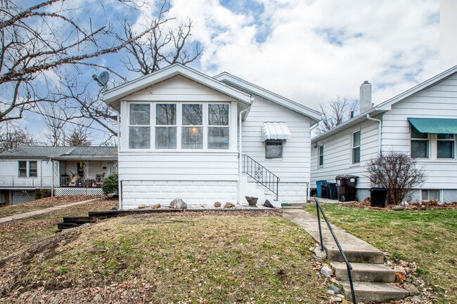 1127 E Corrington Ave in Peoria, IL - Building Photo - Building Photo