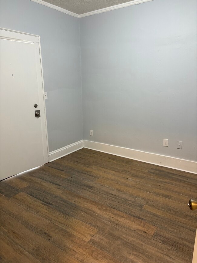 424 W Washington St, Unit 2 in Charleston, WV - Building Photo - Building Photo