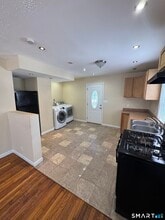 117 Dupont Pl in Bridgeport, CT - Building Photo - Building Photo