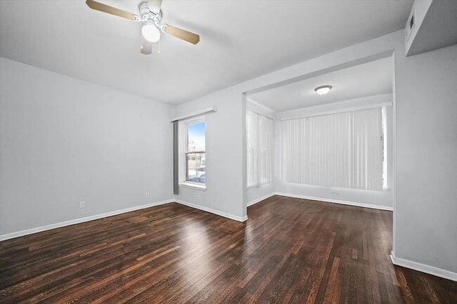 6039 S Michigan Ave in Chicago, IL - Building Photo - Building Photo