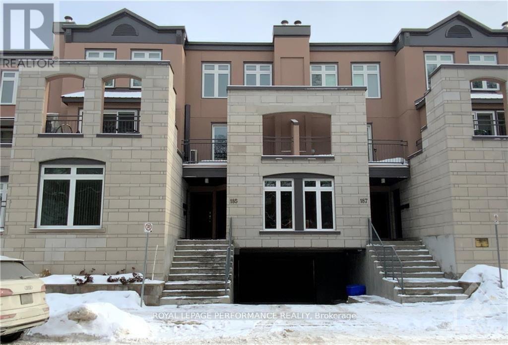185 Cumberland St in Ottawa, ON - Building Photo