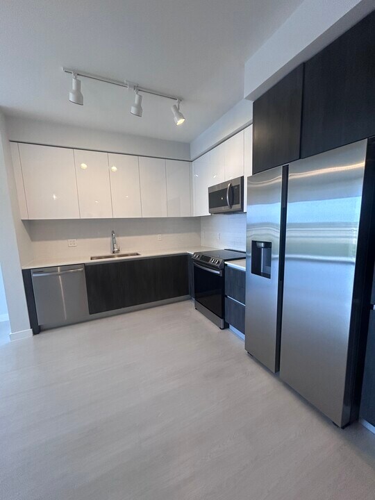 40 NW 14th Ave, Unit A2 in Dania Beach, FL - Building Photo