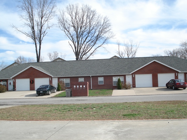 1503 Colin Bradley Dr in Marion, IL - Building Photo