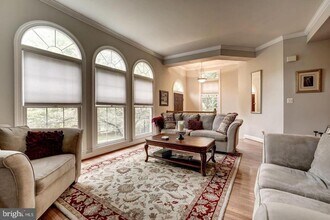 2792 Thaxton Ln in Oakton, VA - Building Photo - Building Photo