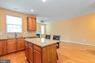 903 Indigo Bunting Ln in Glen Burnie, MD - Building Photo - Building Photo