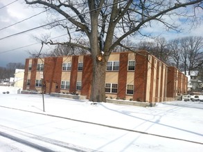 Hillcrest Apartments in Runnemede, NJ - Building Photo - Building Photo