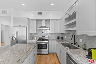3170 Glenmanor Pl in Los Angeles, CA - Building Photo - Building Photo