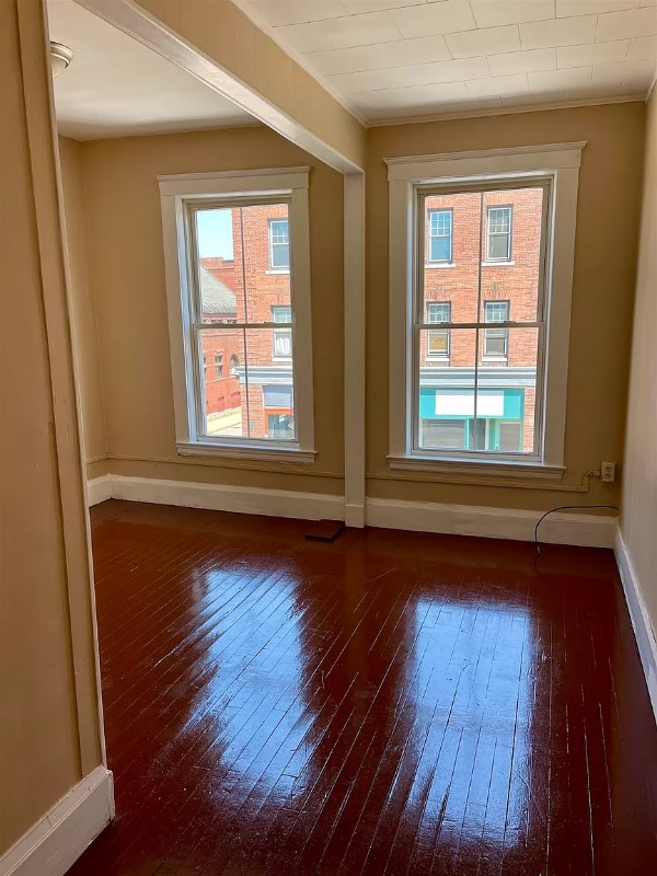 333 Central St in Franklin, NH - Foto de edificio - Building Photo