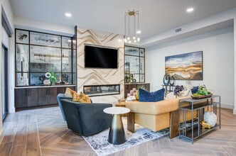 The Flynn at Live Oak in Dallas, TX - Foto de edificio - Building Photo