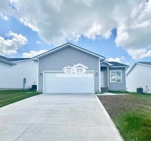 1006 Polk St in De Soto, IA - Building Photo