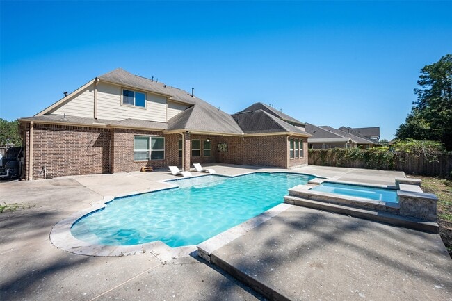 12955 Lake Parc Bend Drive in Cypress, TX - Building Photo - Building Photo