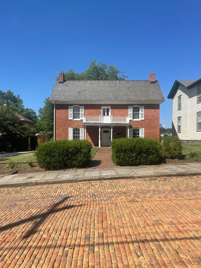 305 Cabell St in Lynchburg, VA - Foto de edificio - Building Photo