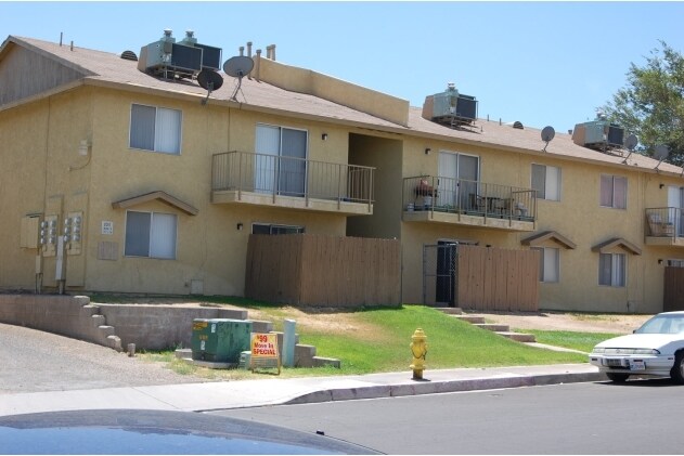 Alfa Apartments | Note Sale in Barstow, CA - Foto de edificio