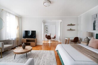 105 E 24th St in New York, NY - Building Photo - Building Photo