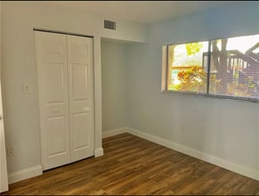 2687 Sabal Springs Cir in Clearwater, FL - Building Photo - Building Photo