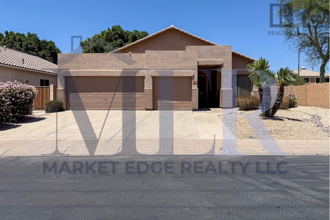 5946 W Sack Dr in Glendale, AZ - Building Photo - Building Photo