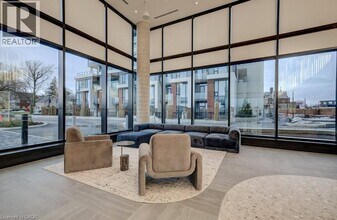 25 Wellington St S in Kitchener, ON - Building Photo - Building Photo