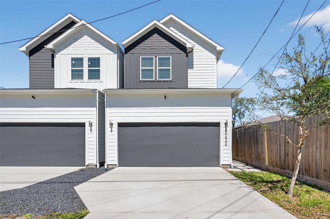 6626 Highrock Rd in Houston, TX - Building Photo - Building Photo