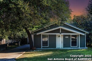 445 Scenic Hills Dr in Canyon Lake, TX - Building Photo
