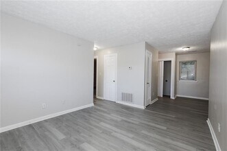 2829 Belvedere Ln in Decatur, GA - Building Photo - Building Photo