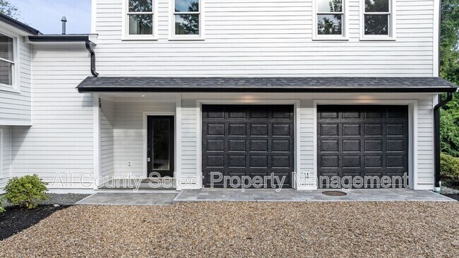 30 Grapevine Rd in Gloucester, MA - Building Photo - Building Photo