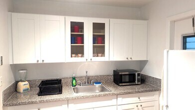 20400 NW 7th Ave in Miami Gardens, FL - Building Photo - Building Photo