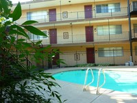 Garden Terrace Apartments in Chico, CA - Foto de edificio - Building Photo