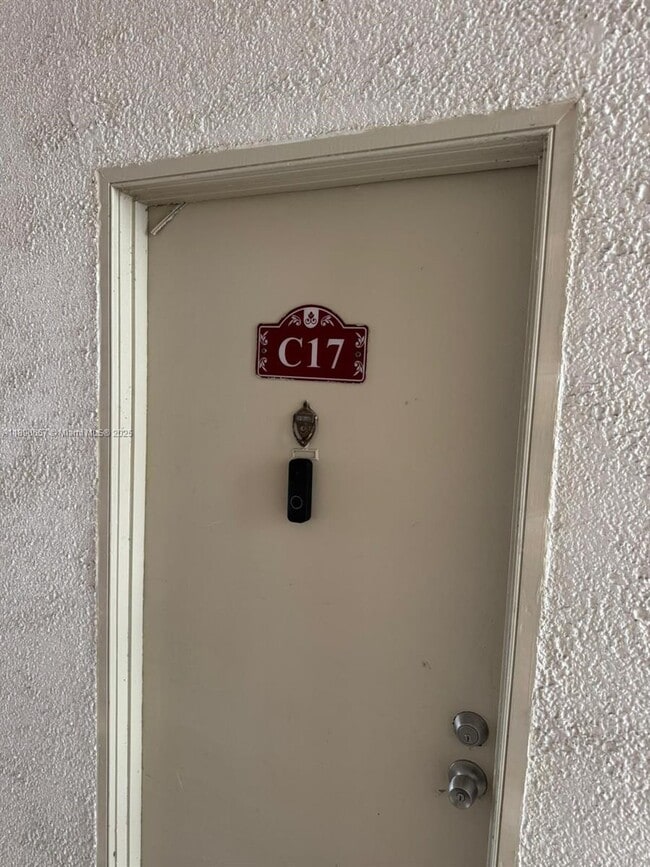 271 Bonnie Blvd in Palm Springs, FL - Building Photo - Building Photo