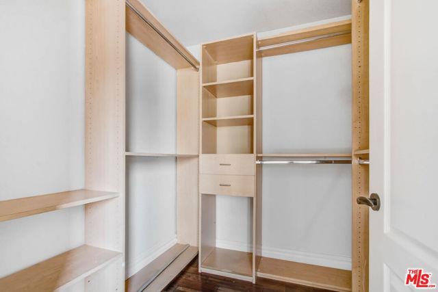 1096 S Bedford Dr in Beverly Hills, CA - Building Photo - Building Photo