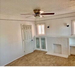 1237 W 56th St, Unit 1237 56th W 56th Street in Los Angeles, CA - Building Photo - Building Photo