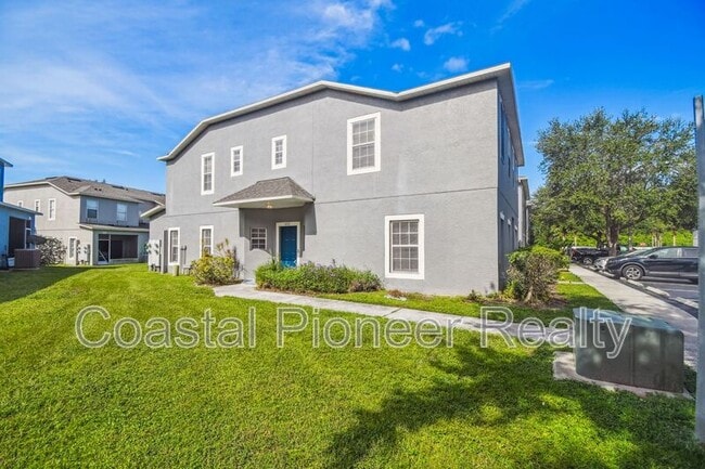 6723 Lake Camden Way in Gibsonton, FL - Building Photo - Building Photo