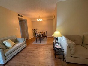 2690 Coral Landings Blvd in Palm Harbor, FL - Foto de edificio - Building Photo