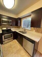 855 Moraga Dr in Los Angeles, CA - Building Photo - Building Photo