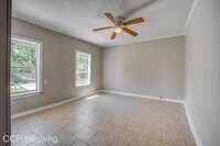 1214 N 44th St photo'