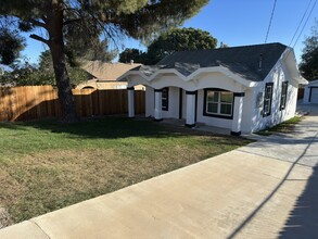 6070 Fremont St in Riverside, CA - Foto de edificio - Building Photo