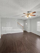 8608 Thomas Ln in Riverdale, GA - Foto de edificio - Building Photo
